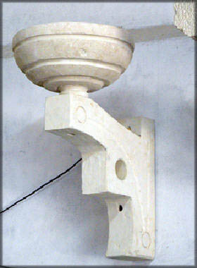 Leccese stone lamp